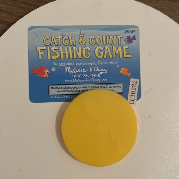Melissa & Doug Fishing Game - Picture 3 of 9